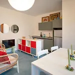 Lignano Calle Bach 아파트 *